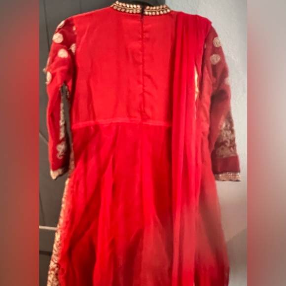 Elegant Red and Gold Embroidered Dress with Dupatta - Picture 4 of 8